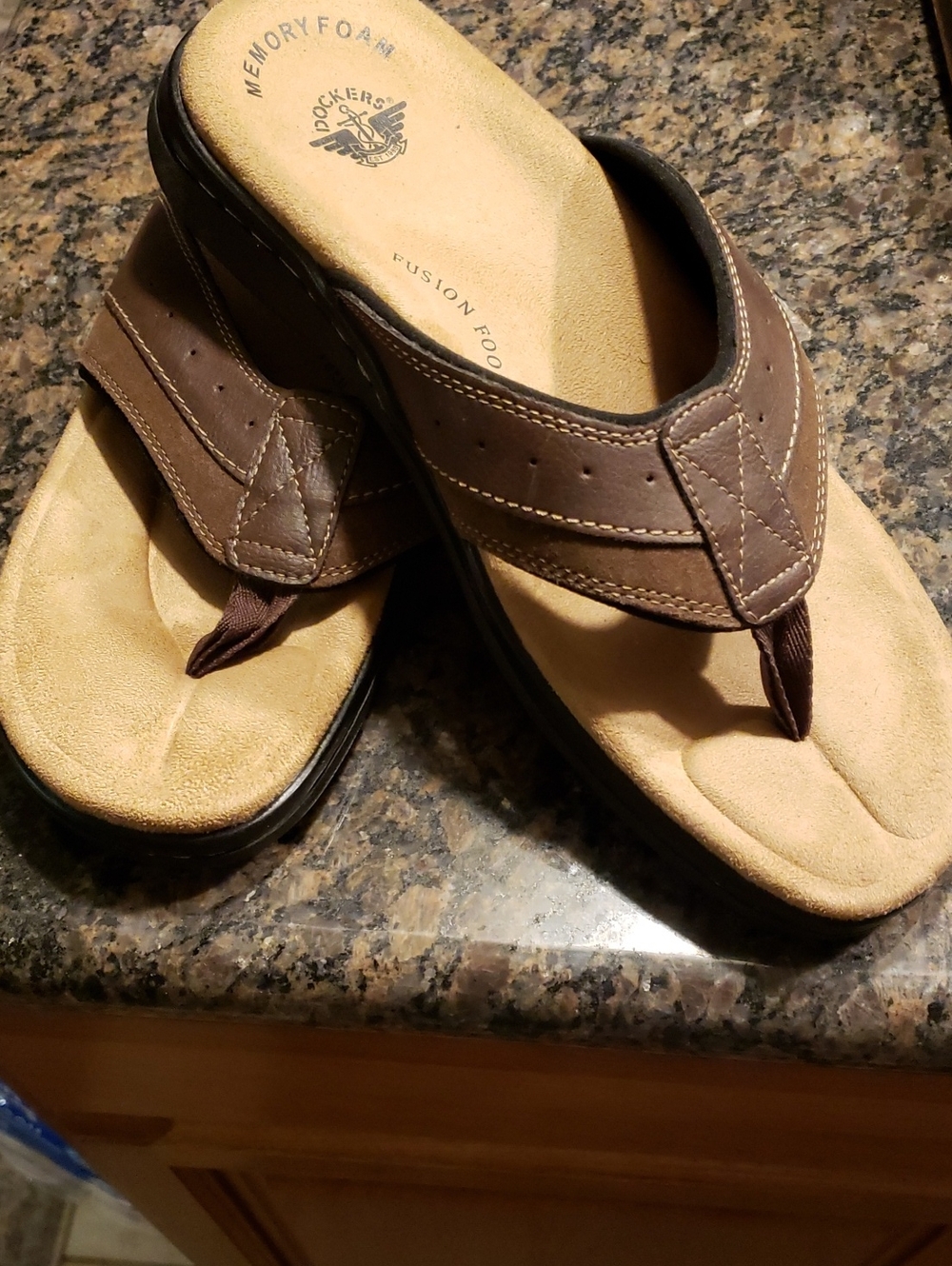Dockers Flip Flops
